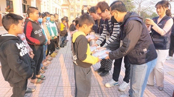Korean NGOs support children in Phu Tho