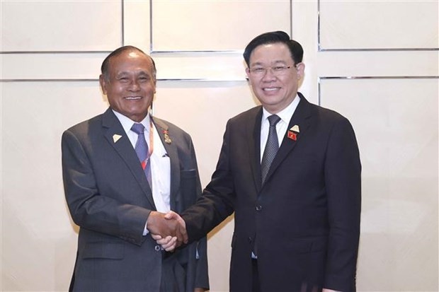 NA Chairman Vuong Dinh Hue meets Malaysian, Cambodian legislative leaders in Jakarta