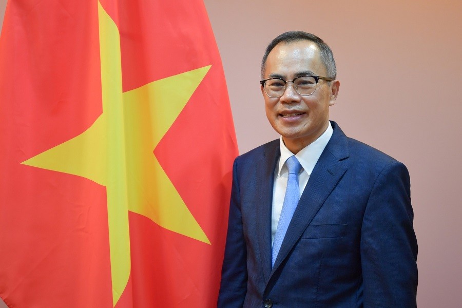 Đại sứ Phan Chí Thành