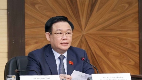 NA Chairman Vuong Dinh Hue attends Forum on policies promoting Vietnam-Iran ties