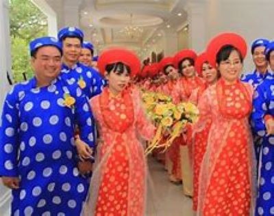150 couples to set Vietnam mass wedding record | Society | Vietnam+ (VietnamPlus)