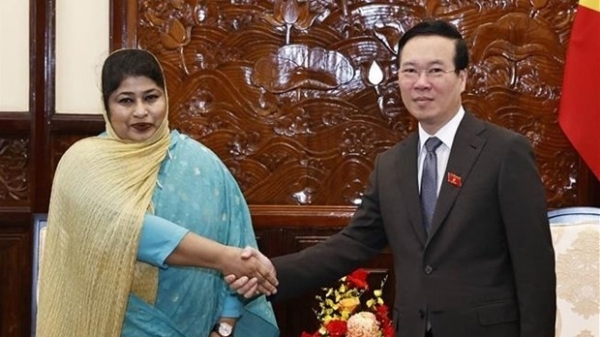 President Vo Van Thuong receives outgoing Ambassador of Bangladesh Samina Naz