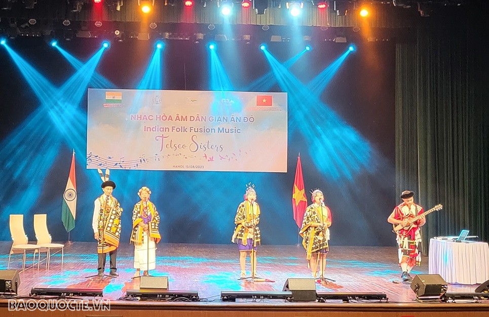 Fascinating night of folk and contemporary music marks Indian Independence Day in Hanoi