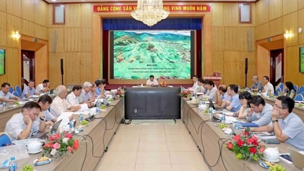 Minister Nguyen Chi Dung suggests further clarifying role, position of Central Highlands