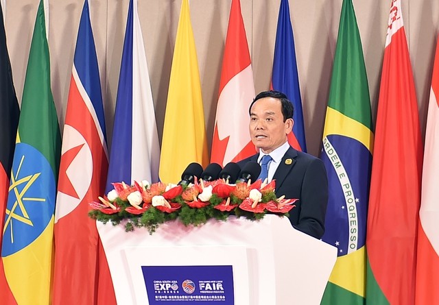 Deputy Prime Minister Tran Luu Quang speaks at the opening ceremony of the 7th China – South Asia Expo (CAS Expo) and the 27th China Kunming Import and Export Commodities Fair in Kunming, the capital of China’s Yunnan province. (Photo: VGP)