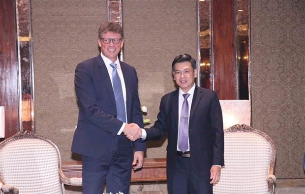 HCM City Vice Chairman hosts Siemens CEO, boosting digital cooperation