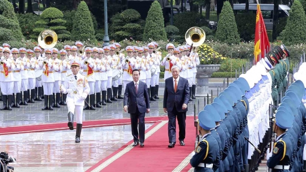 Official welcome ceremony held for Kazakh President Kassym - Jomart Tokayev
