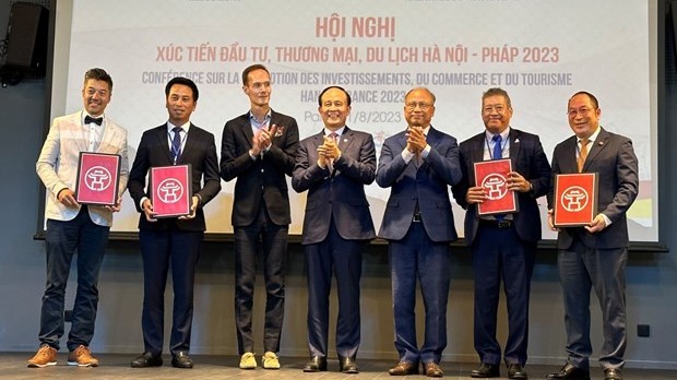 Hanoi seeks stronger partnership with Ile-de-France region