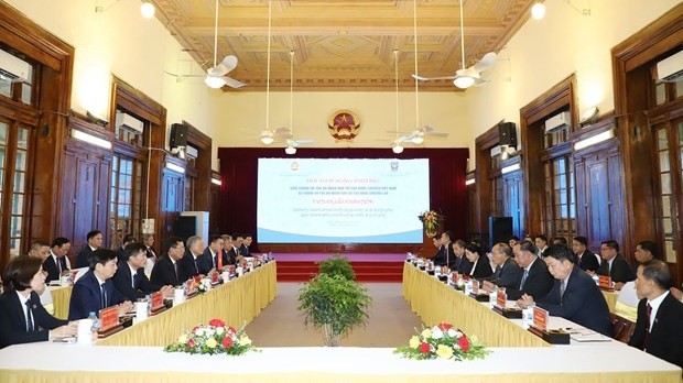 Chief Justice Nguyen Hoa Binh holds talks with Lao counterpart, strengthening court cooperation
