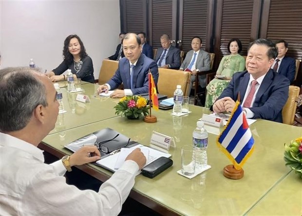 Vietnam, Cuba strengthen cooperation in ideological, communications work