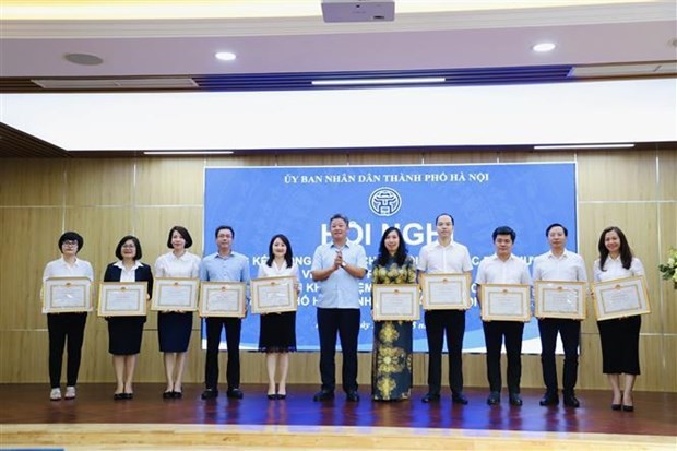 People’s Committee of Hanoi holds a meeting to review external work, int'l integration