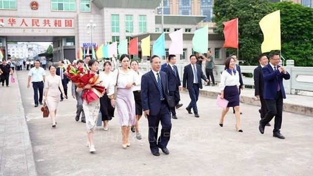 Vietnam, China localities promote friendship in border area