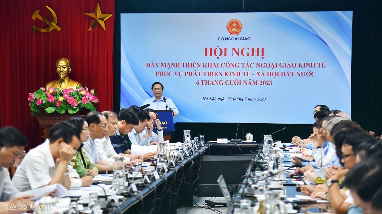 Prime Minister Pham Minh Chinh attended and raised directing opinion the Conference to accelerating the implementation of economic diplomacy to serve the country's socio-economic development in the last 6 months of 2023. (Photo: WVR/Tuan Anh)