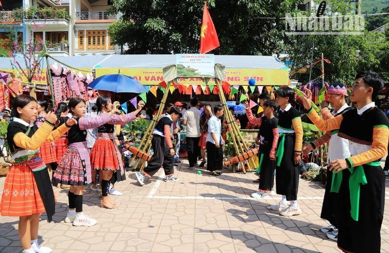 Ethnic groups in Son La Province joyfully celebrate National Day. (Photo: NDO)