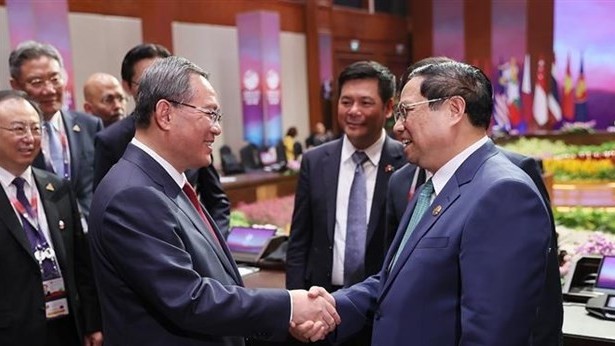 PM Pham Minh Chinh meets Chinese Premier Li Qiang in Jakarta