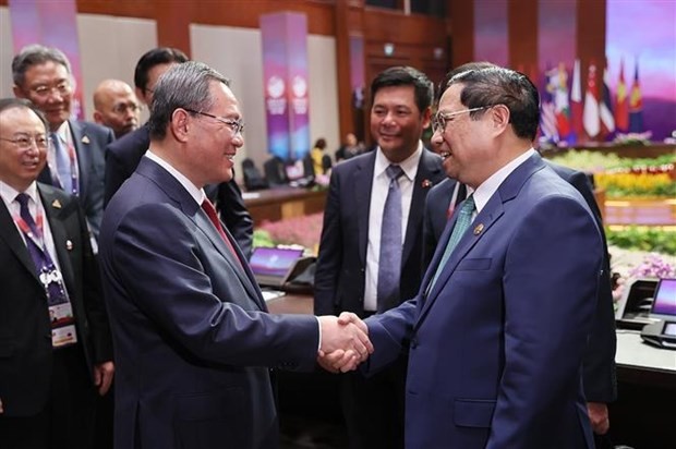 PM Pham Minh Chinh meets Chinese Premier Li Qiang in Jakarta