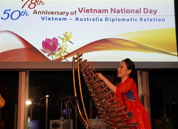 A performance of T-rung, a traditional musical instrument of Vietnam, at the ceremony in Sydney, Australia, on September 8. (Photo: VNA)