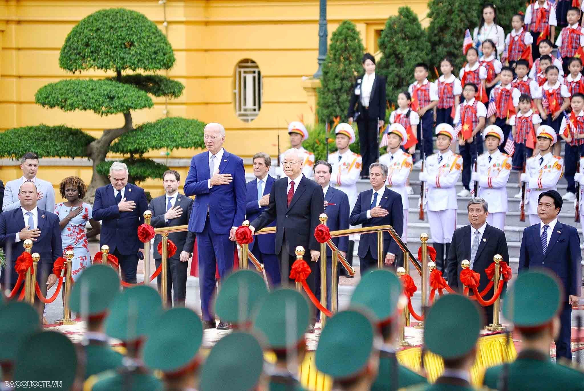Tổng Bí thư Nguyễn Phú Trọng đón Tổng thống Joe Biden.
