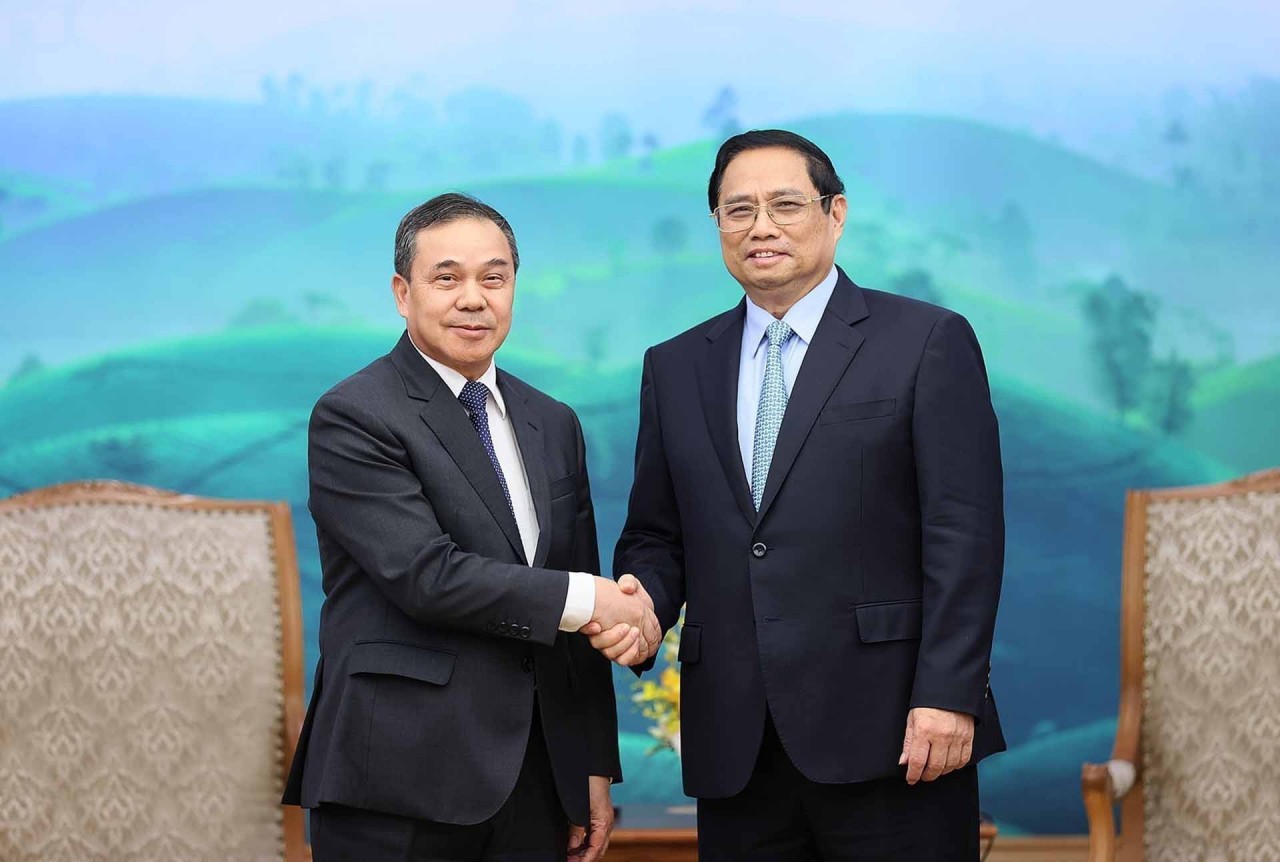 Prime Minister Pham Minh Chinh receives outgoing Lao Ambassador