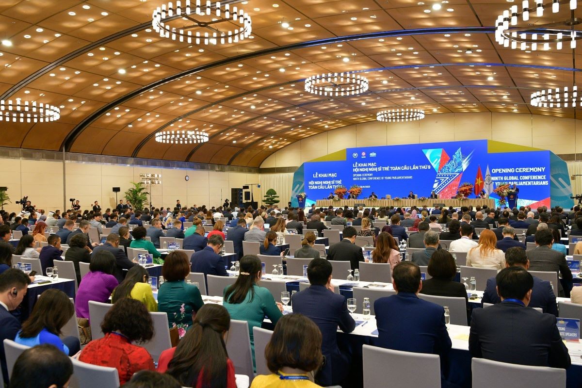 Review on external affairs from Sept.11-17: New chapter in Vietnam-US ties, PM’s attendance at CAEXPO, CABIS; 9th Young Parliamentarians Conference