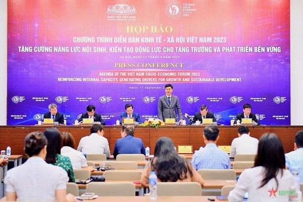 Vietnam Socio-economic Forum 2023 seeks ways to create drivers for growth | Society | Vietnam+ (VietnamPlus)