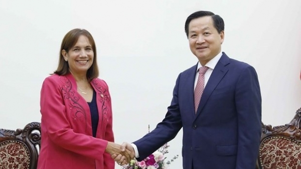 Deputy PM Le Minh Khai receives Cuban legislative guest, calling for stronger economic ties