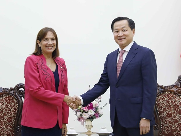 Deputy PM Le Minh Khai receives Cuban legislative guest, calling for stronger economic ties