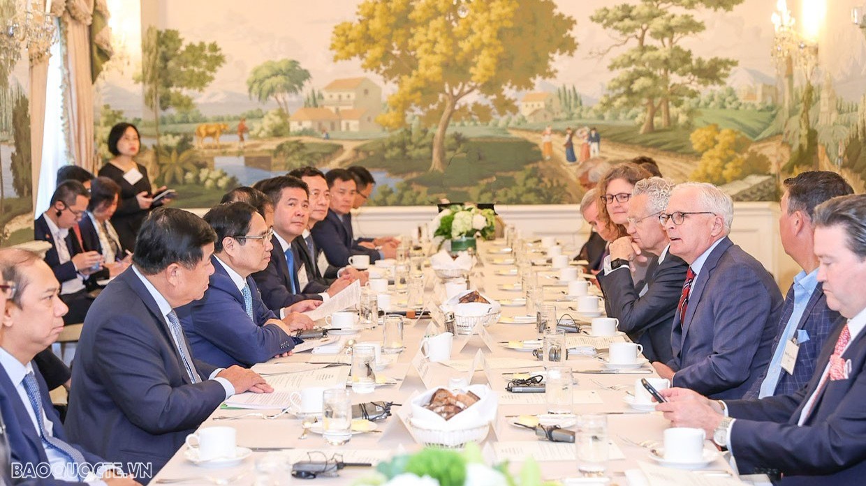 PM Pham Minh Chinh calls on US semiconductor firms to invest more in Vietnam