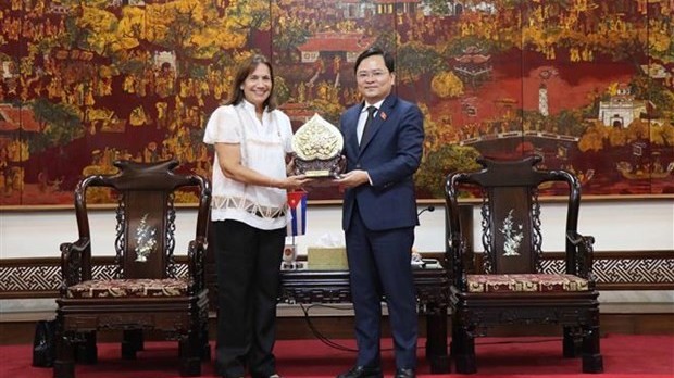 Vice President of Cuban National Assembly visits Bac Ninh province