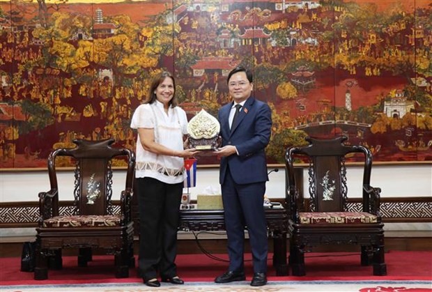 Vice President of Cuban National Assembly visits Bac Ninh province