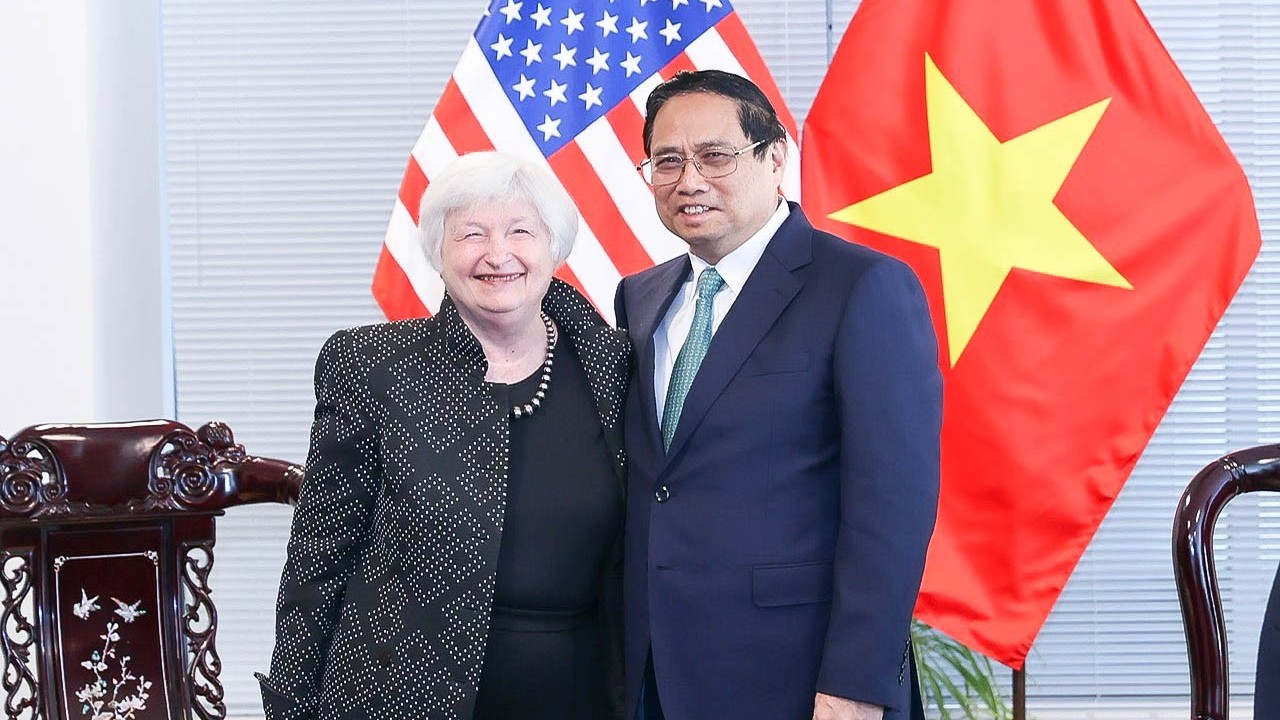 PM Pham Minh Chinh meets US Treasury Secretary, leaders of economic groups