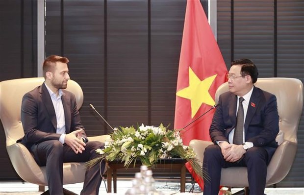 NA Chairman Vuong Dinh Hue receives representatives of Bulgarian, Danish Groups in Sofia NA Chairman Vuong Dinh Hue receives representatives of Bulgarian, Danish Groups in Sofia