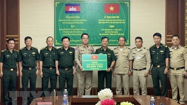 Vietnamese, Cambodian provincial Border Guard forces coordinate in border management