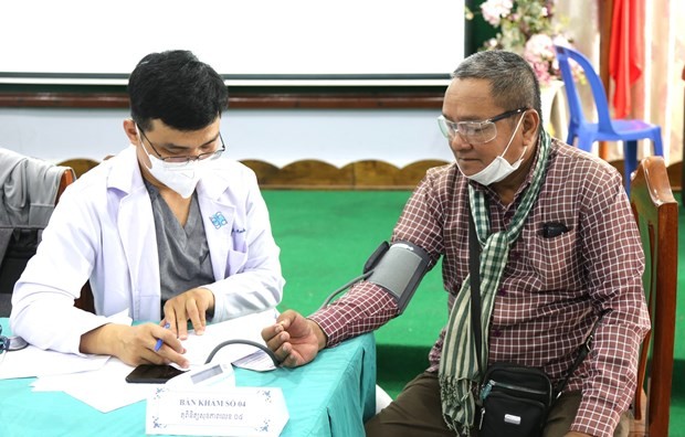 HCM City delegation provides health check-ups for needy people in Cambodia | Society | Vietnam+ (VietnamPlus)