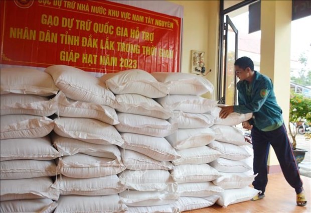 Over 585 tonnes of rice delivered to needy people in Dak Lak | Society | Vietnam+ (VietnamPlus)