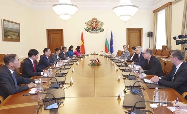 NA Chairman Vuong Dinh Hue, PM of Bulgaria Nikolai Denkov revitalise traditional areas of cooperation