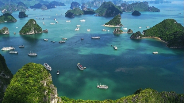 Ha Long Bay among world’s 51 most beautiful places: Travel Magazine