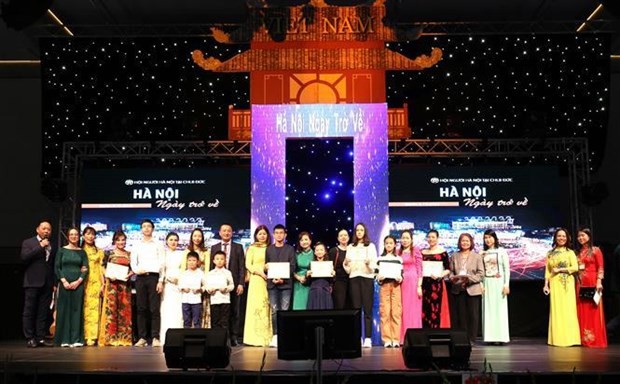 Hanoi’s Liberation Day celebrated abroad | Society | Vietnam+ (VietnamPlus)