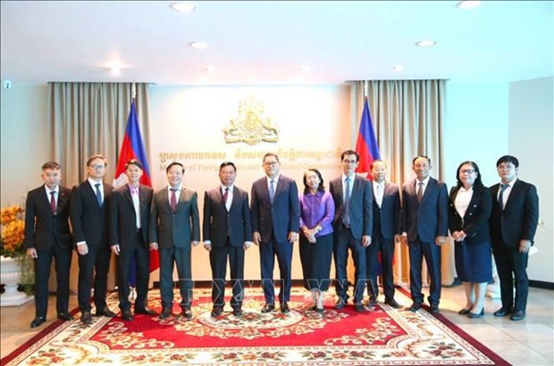Cambodian Deputy PM receives Vietnamese Ambassador, to strengthen extensive cooperation
