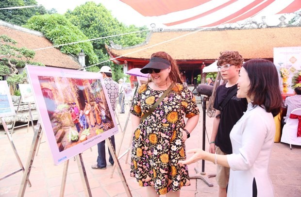 Hanoi offers visitors interesting experiences on capital liberation day | Society | Vietnam+ (VietnamPlus)