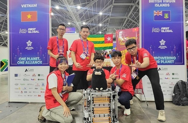 Vietnamese students win gold medal at world’s largest robotic competition | Sci-Tech | Vietnam+ (VietnamPlus)