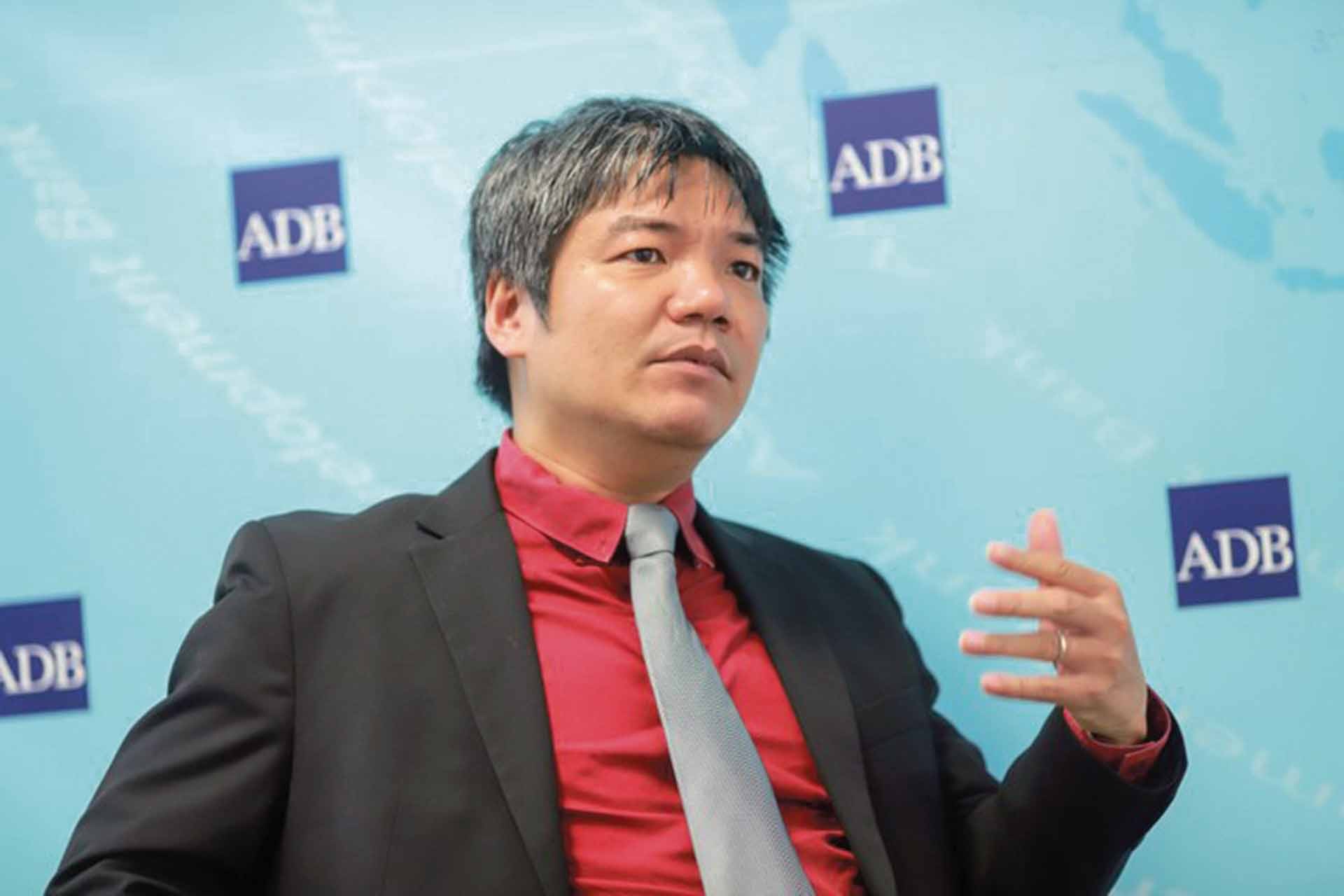 Ông Nguyễn Bá Hùng, chuyên gia kinh tế trưởng Ngân hàng ADB tại Việt Nam.