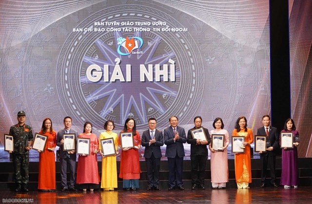 National External Information Service Awards affirmed its prestige and quality: Award ceremony
