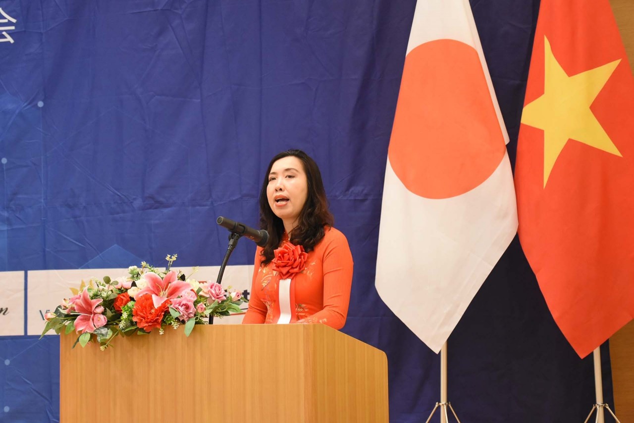 Deputy FM Le Thi Thu Hang attends OV Economic Forum in Japan’s Kyushu