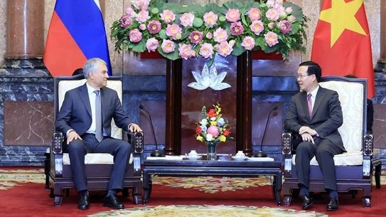 President Vo Van Thuong welcomes Chairman of Russian State Duma in Hanoi