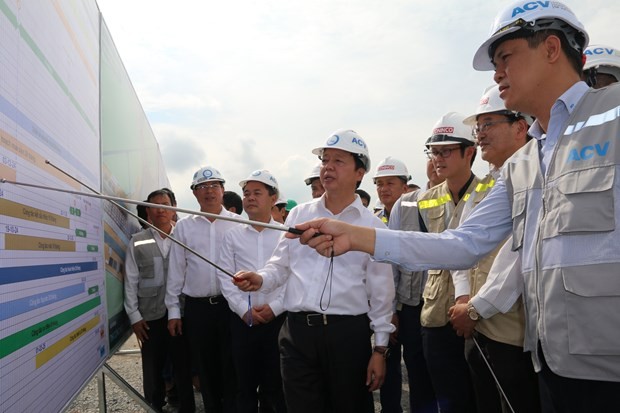 Deputy PM Tran Hong Ha inspects construction of Long Thanh airport