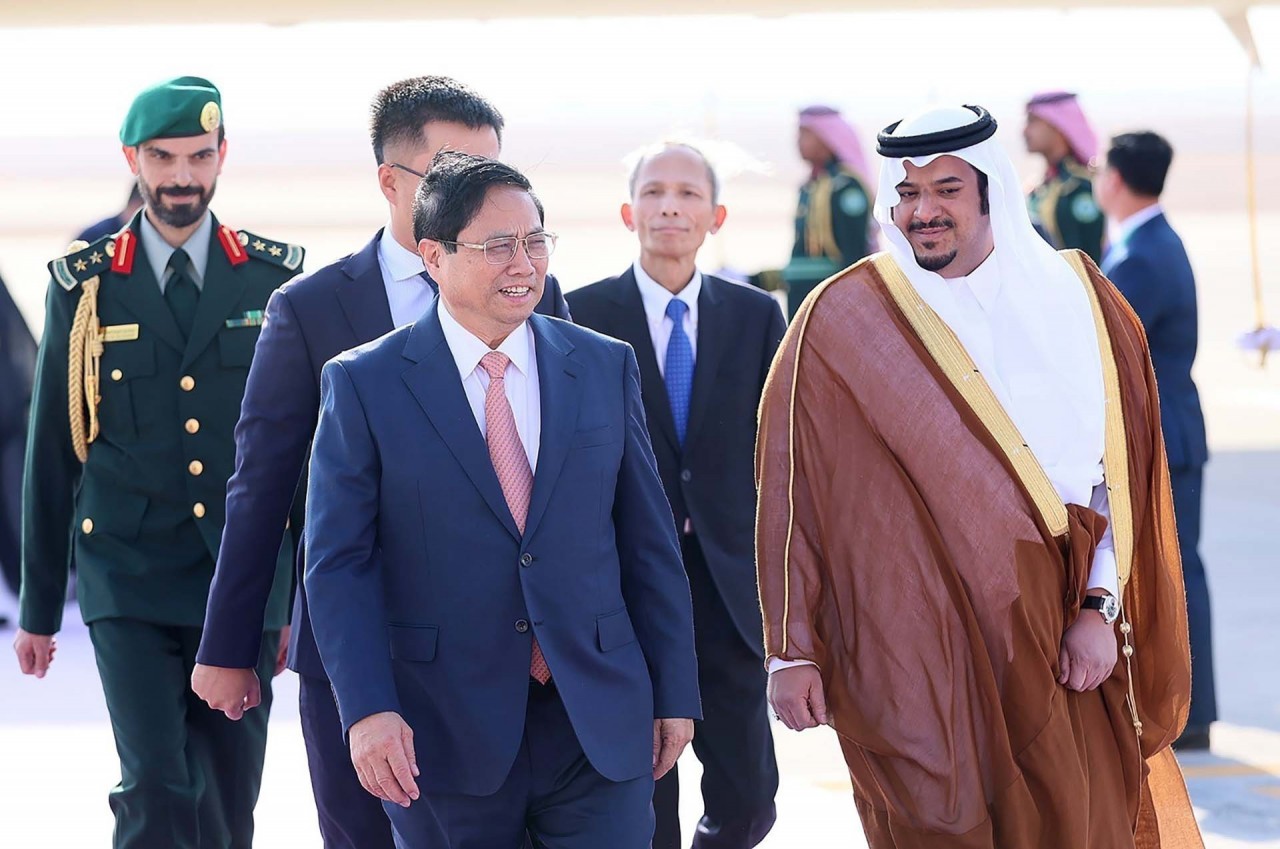 PM Pham Minh Chinh arrives in Riyadh for attendance at ASEAN - GCC Summit, visit to Saudi Arabia