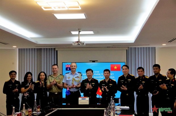 Australia hands over malariamolecular identification equipment to Vietnam | Society | Vietnam+ (VietnamPlus) Australia hands over malariamolecular identification equipment to Vietnam | Society | Vietnam+ (VietnamPlus)