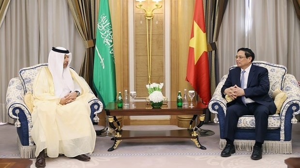 PM Pham Minh Chinh receives leaders of Aramco, Saudi Fund for Development