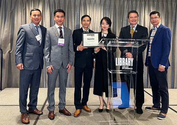 Vietnamese Literacy Initiatives win Library of Congress Award